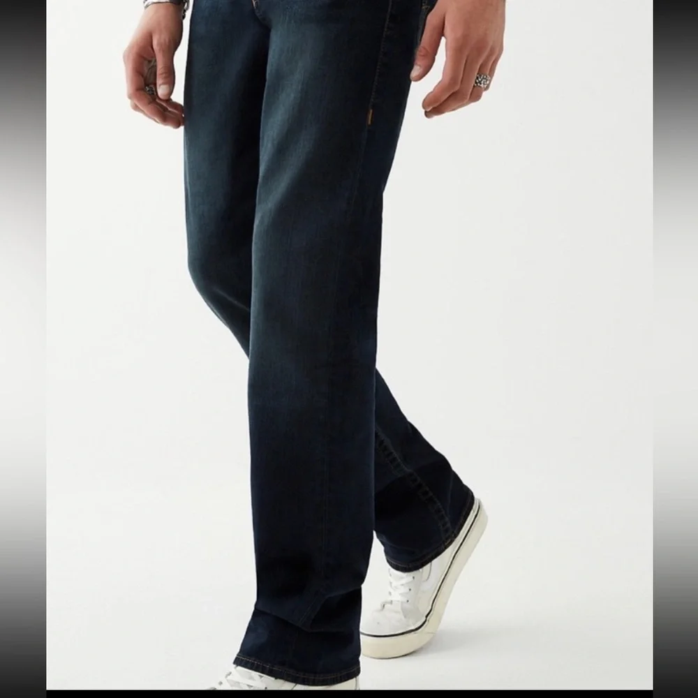TRUE RELIGION Men's Ricky Flap SN Relaxed Straight Leg Jeans SIZE 36x32 Dark NEW